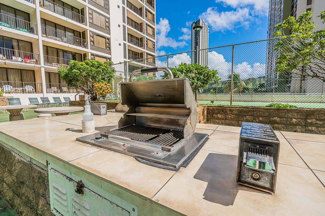 Free Parking, Pool, Sauna, Spa, Wifi, Bbq, Ac - Waikiki Banyan Honolulu Exterior photo