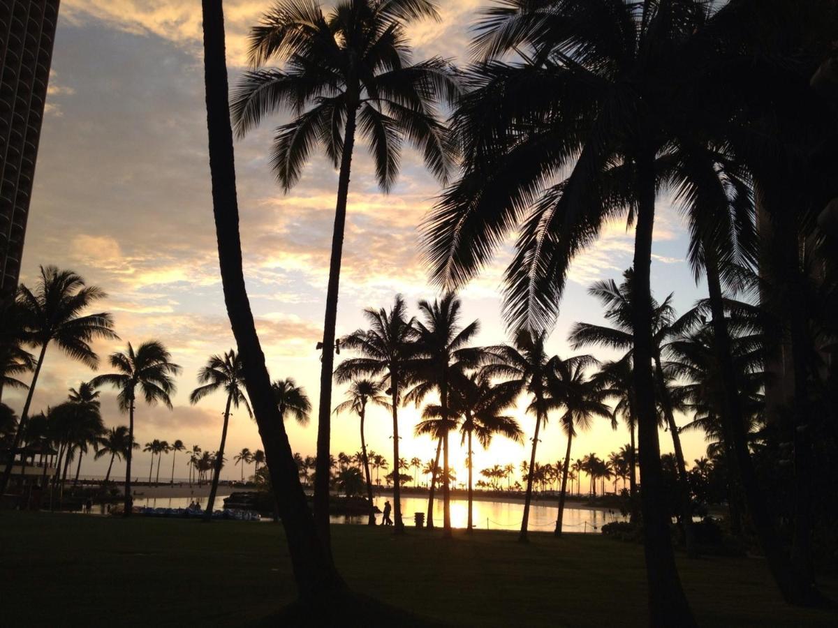 Free Parking, Pool, Sauna, Spa, Wifi, Bbq, Ac - Waikiki Banyan Honolulu Exterior photo