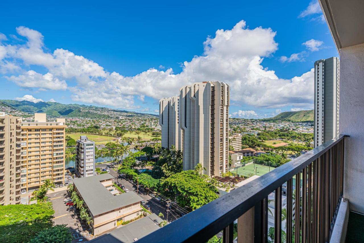 Free Parking, Pool, Sauna, Spa, Wifi, Bbq, Ac - Waikiki Banyan Honolulu Exterior photo