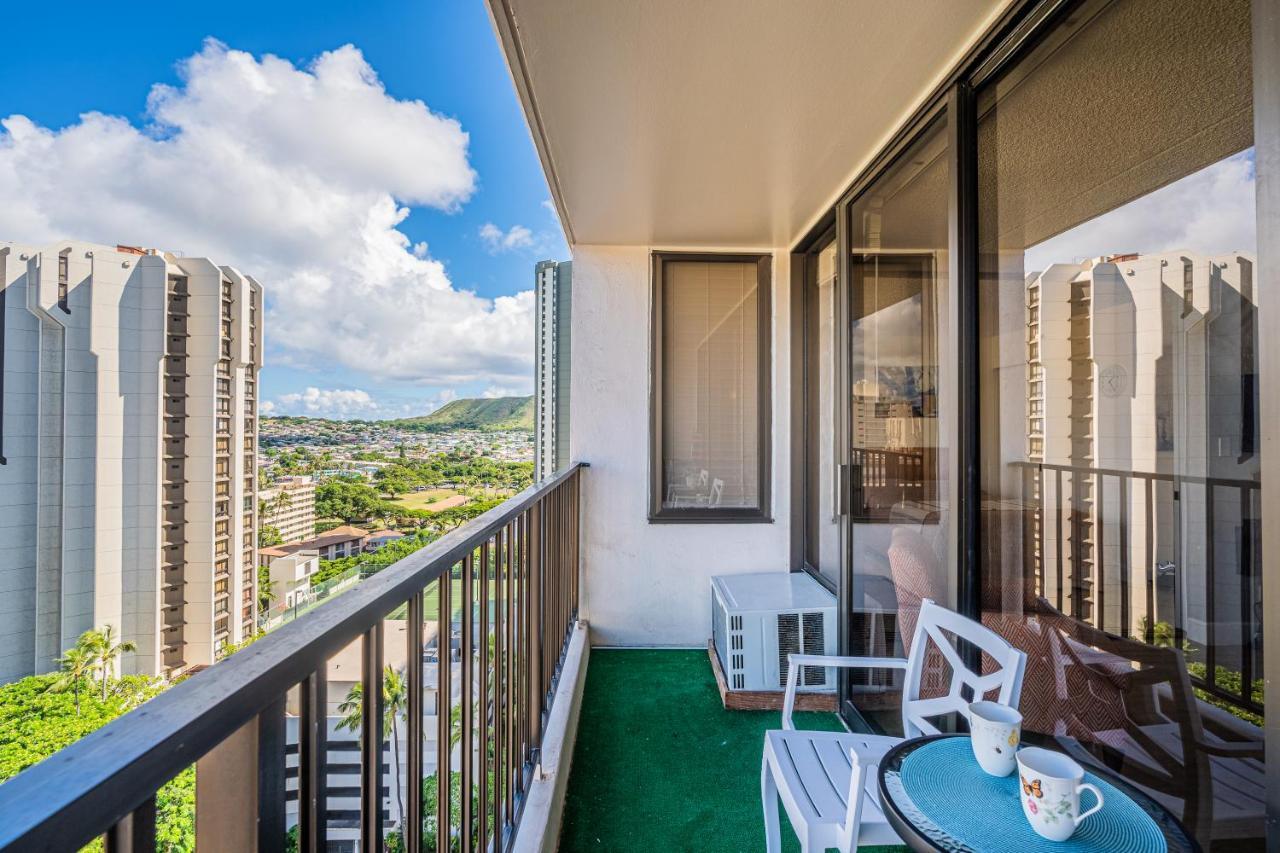 Free Parking, Pool, Sauna, Spa, Wifi, Bbq, Ac - Waikiki Banyan Honolulu Exterior photo